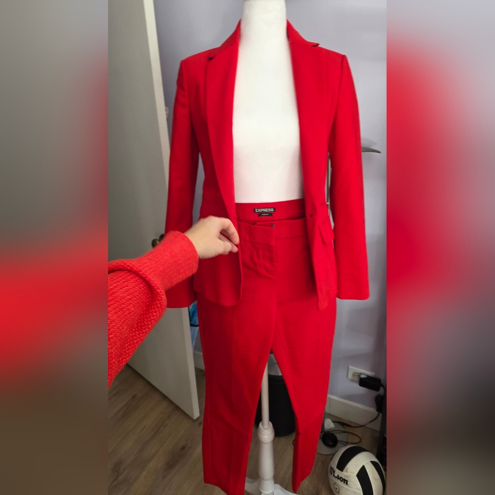 Express Women Vibrant Red Suit - Picture 2 of 12